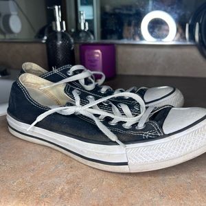 Converse- low-top size 10